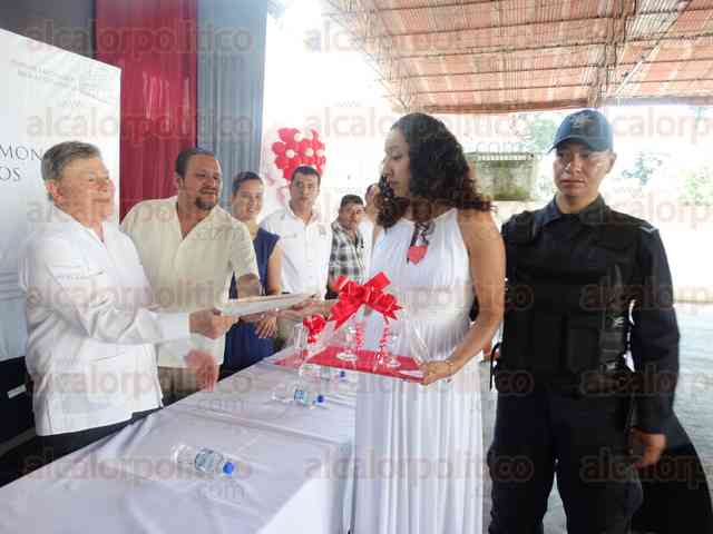 Se Casan En Boda Colectiva Parejas De Cuichapa Omealca Y Tezonapa