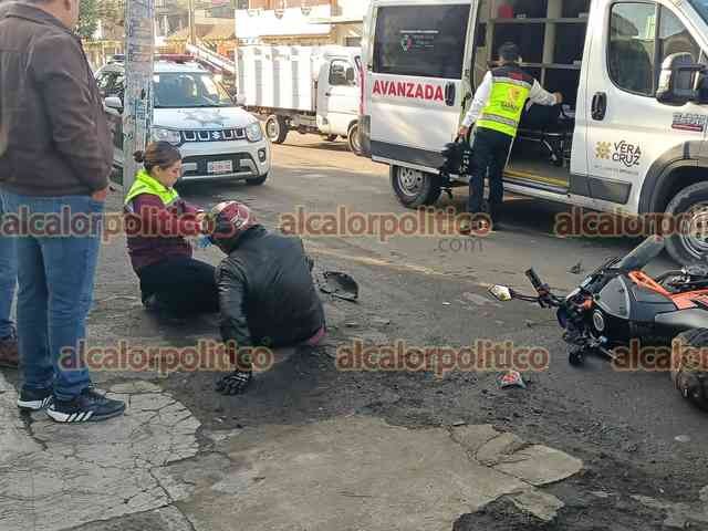 Motociclista choca contra camioneta de valores Galería