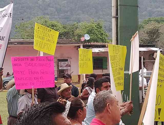 En Coetzala recibieron a Nahle con protesta Al Calor Político