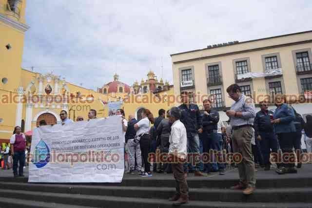 Caev No Paga A Decenas De Jubilados Exhiben Al Calor Pol Tico