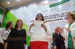 Xalapa, Ver., 16 de marzo de 2016.- Lilia Christfield Lugo se registr como precandidata para diputada por Poza Rica. 