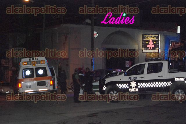 Grupo armado irrumpió en bar Ladies en Xalapa - Galería -  