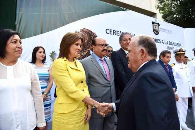 Resultado de imagen para Consejo de la Judicatura del Estado y Escuela NÃ¡utica Mercante encabezan ceremonia de izamiento de la Bandera Nacional