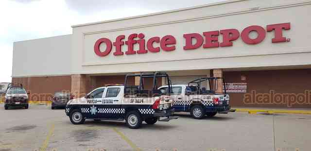 Con violencia, se robaron cajero automático de Office Depot, en  Coatzacoalcos - Al Calor Político