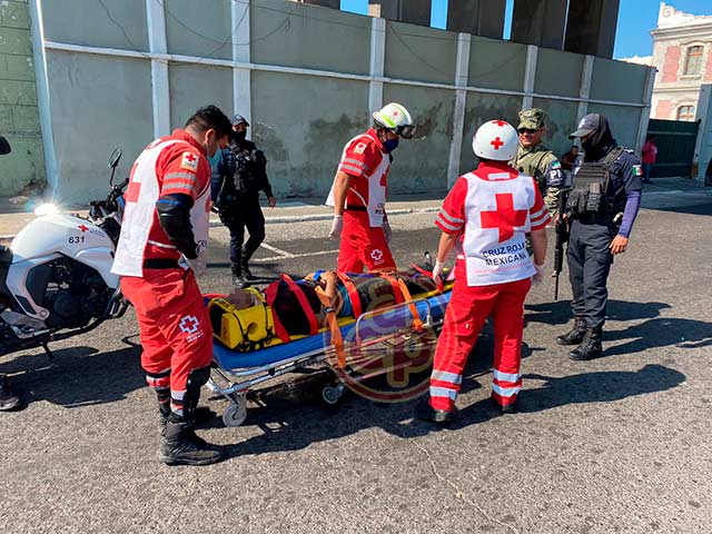 Joven De 19 Años Atenta Contra Su Vida Arrojándose De Un Puente En Veracruz Puerto Al Calor 5162