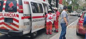 Xalapa, Ver., 23 de julio de 2024.- Paramdicos de la Cruz Roja atendieron a motociclista que choc contra taxi en la avenida vila Camacho, presuntamente por ir a exceso de velocidad. No fue necesario trasladarlo a un hospital.
