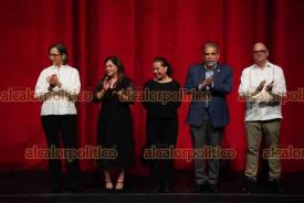 Xalapa, Ver., 5 de septiembre de 2024.- El Encuentro Nacional de Danza fue inaugurado por el rector de la UV, Martn Aguilar y la directora del INBAL, Lucina Jimnez. El Ballet Folklrico de la institucin fue el encargado de abrir las actividades con una presentacin estelar. 