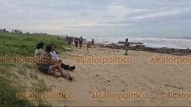 Coatzacoalcos, Ver., 8 de septiembre de 2024.- Debido a las condiciones del clima, se us un helicptero para rescatar a los 135 tripulantes de la embarcacin ?Tog Mor?, la cual encall en la playa de Villa Allende. El barco trabaja en el proyecto de ducto submarino de gas natural ?Puerta del Sureste?.
