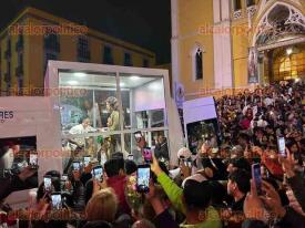 Xalapa, Ver., 8 de septiembre de 2024.- Miles y miles de creyentes desfilaron por la Catedral de esta ciudad (y antes en la parroquia de la colonia Campo de Tiro) para conocer la reliquia de San Judas Tadeo. Estuvo la multitud todo el sbado en el da y la noche y este domingo an hacan larga fila ya entrada la noche, antes de que sea trasladada a Orizaba este lunes.