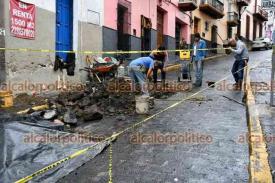 Xalapa, Ver., 11 de septiembre de 2024.- Para reparar el socavn en la calle Revolucin, ante el tnel antiguo que se descubri, se proyecta colocar ?lozas reforzadas en toda la zona?, trabajos que se buscan hacer lo ms pronto posible, explic el alcalde Ricardo Ahued.
