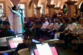 Xalapa, Ver., 12 de septiembre de 2024.- La noche de este jueves, se celebr un concierto en el patio central de Palacio Municipal con Doris, la reina del bolero ?vivir cantando?.
