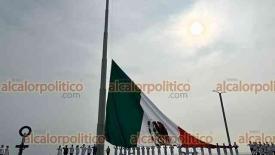 Veracruz, Ver., 16 de septiembre de 2024.- Con izado de bandera se conmemor el 214 aniversario de la Independencia de Mxico en el que participaron autoridades de este municipio y de Boca del Ro. En la zona conurbada no hubo desfile cvico militar.