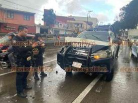 Xalapa, Ver., 20 de septiembre de 2024.- Una patrulla de la delegacin 20 de la Polica Estatal, choc por alcance contra una camioneta Mercedes Benz cuando circulaban sobre la avenida Lzaro Crdenas, a la altura del semforo de SEFIPLAN, no se reportaron lesionados de gravedad.
