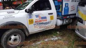 Tlapacoyan, Ver., 24 de septiembre de 2024.- Autobs de la lnea AU y camioneta repartidora de la empresa Gas del Atlntico colisionaron en la carretera federal Amozoc-Nautla y terminaron fuera del camino. El percance fue atendido por la Guardia Nacional. No hubo lesionados.
