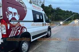 Xalapa, Ver., 26 de septiembre de 2024.- Una camioneta termin volcada luego de que su conductor perdiera el control sobre la carretera Las Trancas-Coatepec, a la altura de Paso Ladrillo; personal de PC Municipal acudi para valorar a los ocupantes del vehculo quienes no resultaron lesionados.
