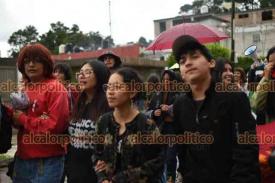 Xalapa, Ver., 2 de octubre de 2024.- Alumnos de Humanidades UV organizaron una marcha hacia la plaza Lerdo para recordar la matanza de Tlatelolco.
