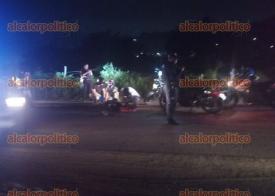 Xalapa, Ver., 15 de octubre de 2024.- Un motociclista result lesionado despus de derrapar cuando circulaba sobre la carretera Xalapa-El Castillo a la altura de La Tranca, el accidente ocurri debido a la acumulacin de lodo sobre la carpeta asfltica, fue trasladado a un hospital.