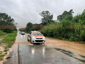 
Acayucan, Ver., 20 de octubre de 2024.- La carretera Costera del Golfo se inund entre las colonias FREDEPO y Gavilanes debido a las lluvias de este domingo. Mientras, autoridades siguen sin atender el deslave a la altura de la colonia Malinche, por donde siguen pasando autos.
