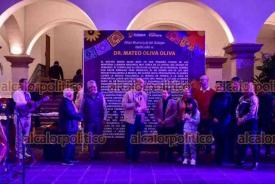 Xalapa, Ver., 25 de octubre de 2024.- La noche de este viernes, se inaugur el altar del ayuntamiento de Xalapa, en honor a Mateo Oliva, creador de la Orquesta Universitaria de Msica Popular de la UV.
