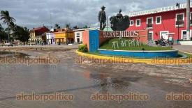 Tlacotalpan, Ver., Ver., 27 de octubre de 2024.- El ro Papaloapan alcanz este domingo 22 centmetros por arriba de su Nivel de Aguas Mximas Ordinarias. Las acciones para contener el desbordamiento continan con barricadas y desfogando el agua en calles con bombas. Se espera que el afluente contine en ascenso.
