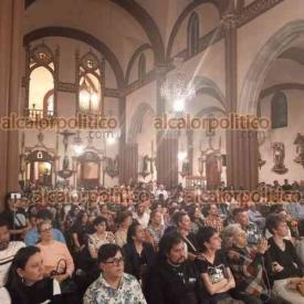 Xalapa, Ver., 1 de noviembre de 2024.- La Catedral Metropolitana despidi octubre con un concierto a cargo de la Orquesta Sinfnica de Xalapa y el Coro UV. Centenas llenaron el recinto para escuchar el 