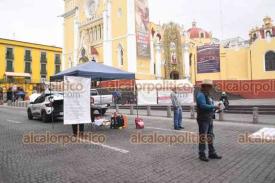 Xalapa, Ver., 7 de noviembre de 2024.- Jubilados bloquearon Enrquez, como cada jueves, en protesta por el adeudo del Gobierno de Veracruz.