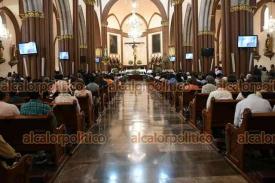 Xalapa, Ver., 10 de noviembre de 2024.- El Arzobispo Jorge Patrn Wong ofici la misa dominical en la catedral Metropolitana.
