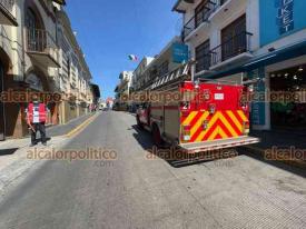 Xalapa, Ver., 14 de noviembre de 2024.- Por fuerte olor a gas evacuaron las oficinas del CECYTE y cerraron la calle Carrillo Puerto, entre Jurez y Enrquez, como medida preventiva en tanto que bomberos inspeccionan la zona.