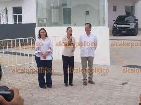 Nautla, Ver., 15 de noviembre de 2024.- En su visita al Estado, la presidenta Claudia Sheinbaum, acompaada por el gobernador Cuitlhuac Garca y la gobernadora electa Roco Nahle, supervis avances del nuevo Hospital Regional. La mandataria salud a pobladores y recibi sus peticiones.
