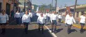 Orizaba, Ver., 19 de noviembre de 2024.- La Facultad de Enfermera de la Universidad Veracruzana (UV) inici los festejos por su centenario con una caminata en la que participaron alumnos, acadmicos y egresados.