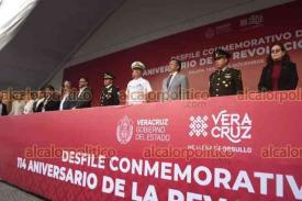 Xalapa, Ver., 20 de noviembre de 2024. Este mircoles, el gobernador Cuitlhuac Garca presidi el desfile cvico-militar conmemorativo por el 114 aniversario del inicio de la Revolucin Mexicana. Lo acompaan la presidenta del Poder Legislativo, miembros del gabinete, mandos castrenses y titular de la FGE.