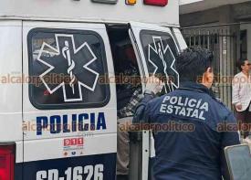 Xalapa, Ver., 21 de noviembre de 2024.- Cuando trabajaba en la azotea de vivienda de la calle Buenos Aires, colonia Reforma, hombre recibi una descarga elctrica que lo lanz a varios metros resultando con un golpe en la cabeza. Paramdicos del Grupo Panteras lo trasladaron a un hospital.