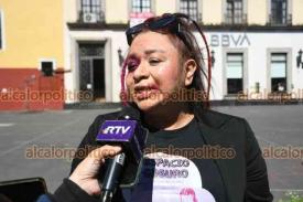 Xalapa, Ver., 25 de noviembre de 2024.- La activista Wendy Lpez protagoniz un performance este 25N, Da Internacional de la Eliminacin de la Violencia contra la Mujer, en el que con corazones y flores hizo referencia a las mujeres asesinadas en Veracruz.