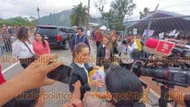 Orizaba, Ver., 30 de noviembre de 2024.- La tarde de este sbado, la presidenta de la Repblica, Claudia Sheinbaum, lleg al municipio para inaugurar el Hospital IMSS-Bienestar de Salud Mental 