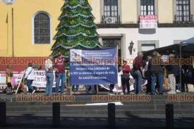 Xalapa, Ver., 5 de diciembre de 2024.- Durante meses, la Asociacin de Jubilados y Pensionados del ISSSTE (AJUPIV) bloque la calle Enrquez cada jueves debido a adeudos de la pasada administracin de Cuitlhuac Garca. Tras el cambio de Gobierno, por ahora slo se plantaron en la Plaza Lerdo.