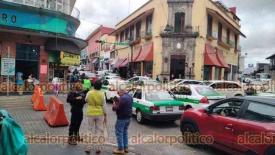 Xalapa, Ver., 20 de diciembre de 2024.- Pasadas las 13:00 horas qued cerrada la calle Enrquez debido al desfile navideo la tarde de este viernes. En prximas horas, ms vialidades sern cerradas.