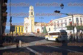 Xalapa, Ver., 26 de diciembre de 2024.- Los capitalinos siguen de descanso. Este jueves se observa poco movimiento en las calles del centro de la Capital.