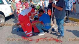 Crdoba, Ver., 1 de enero de 2025.- Hombre en estado de ebriedad cay y se golpe la cabeza en la Avenida 20 y Calle 10, en la colonia Mxico, quedando inconsciente. Amerit traslado al hospital, aunque no habra sufrido una herida de riesgo.
