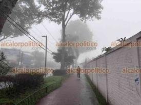 Xalapa, Ver., 8 de enero de 2028.- Por segundo da consecutivo, las bajas temperaturas en la capital veracruzana la han cubierto con un manto de neblina, regalando las clsicas postales invernales que caracterizan a la ciudad.
