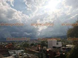 Xalapa, Ver., 31 de enero de 2025.- La tarde de este viernes cambi el clima en la Capital. El cielo se observa nublado y se empieza a sentir la entrada del ?norte? con algunas rachas de viento. Tome precauciones.
